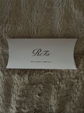 New In Box ReFa HEART COMB Aira - Aqua Blue